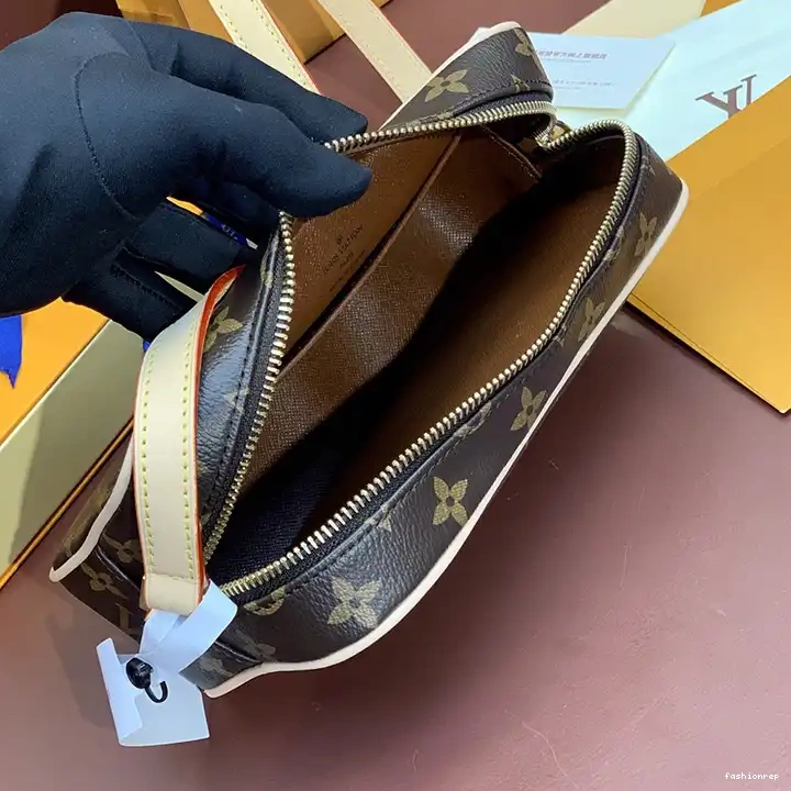 Fashionrep Bags LV 2406YA0174 0528